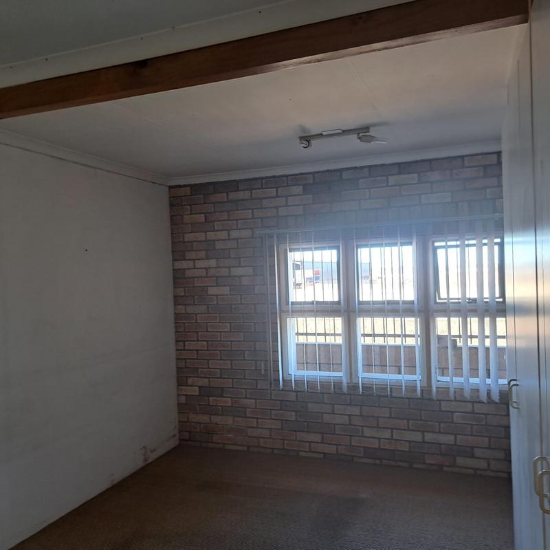 To Let commercial Property for Rent in Markman Industrial Eastern Cape